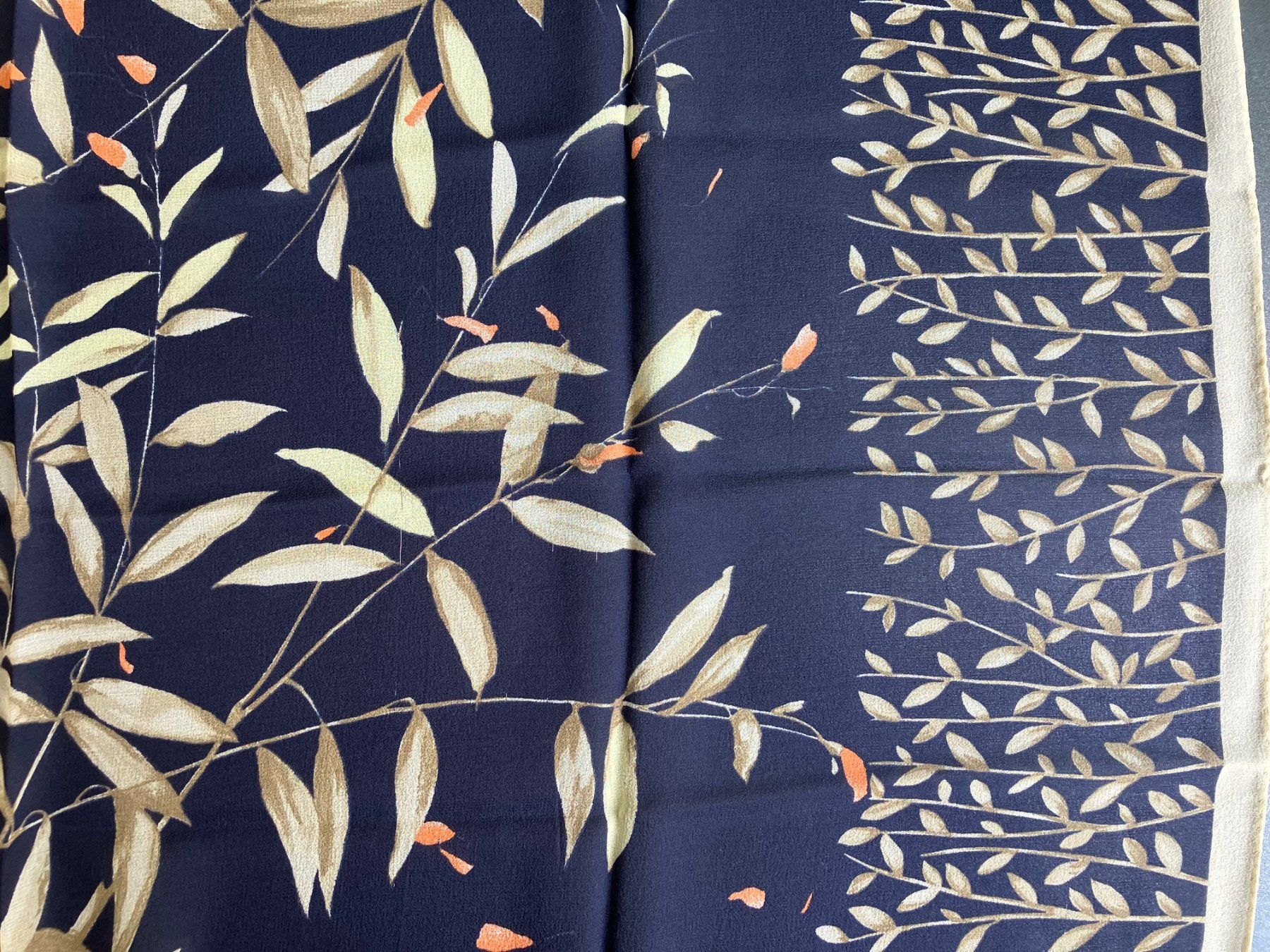 Foulards, Tücher & Schals: Chiffonfoulard – Gebraucht aus Winterthur von Barunggeli 4