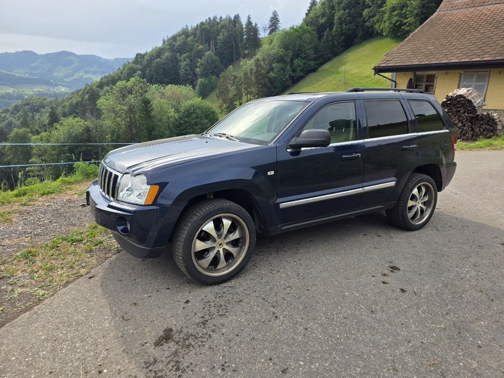 Automobili: Jeep Grand Cherokee 4.7L – Usato da Oberhelfenschwil venduto da LA-Lieberherr
