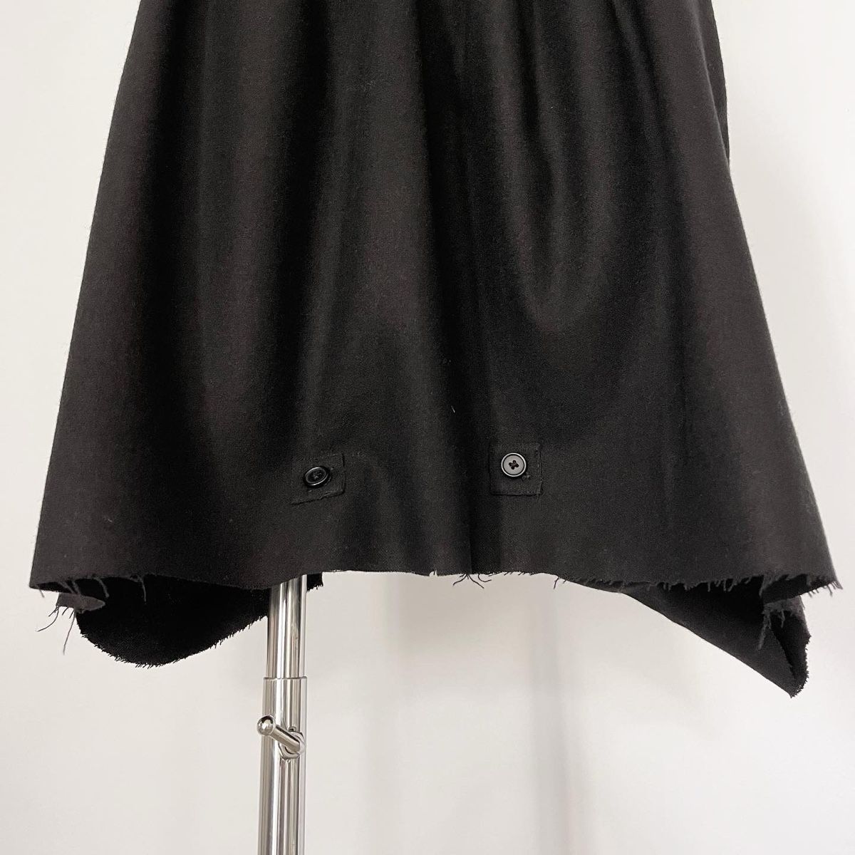 Gonne: ALEKSANDR MANAMIS Skirt-Short – Nuovo (secondo la descrizione) da Emmen venduto da Avviivva_Com2023 3