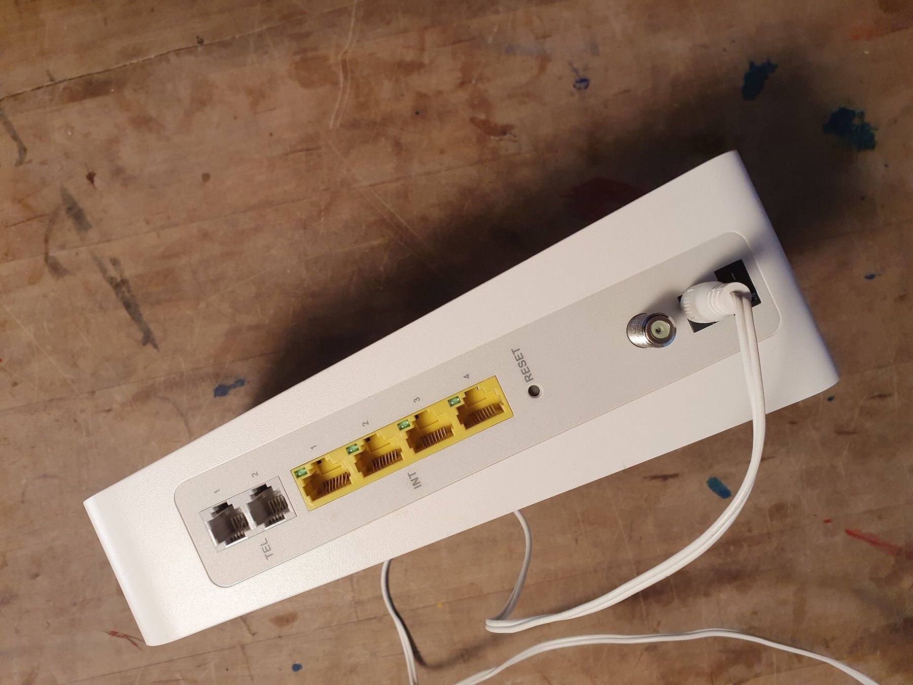 Modem & Router: UPC Connect Box – Usato da Zürich venduto da loosebone 3