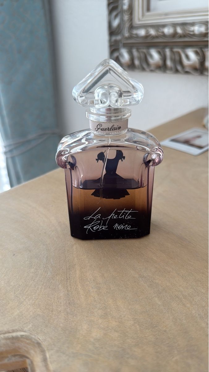 Guerlain Profumi & Eau de Toilette: Guerlain La Petite Robe Noire - Eau de Parfum – Usato da Birrwil venduto da sar_jvs6