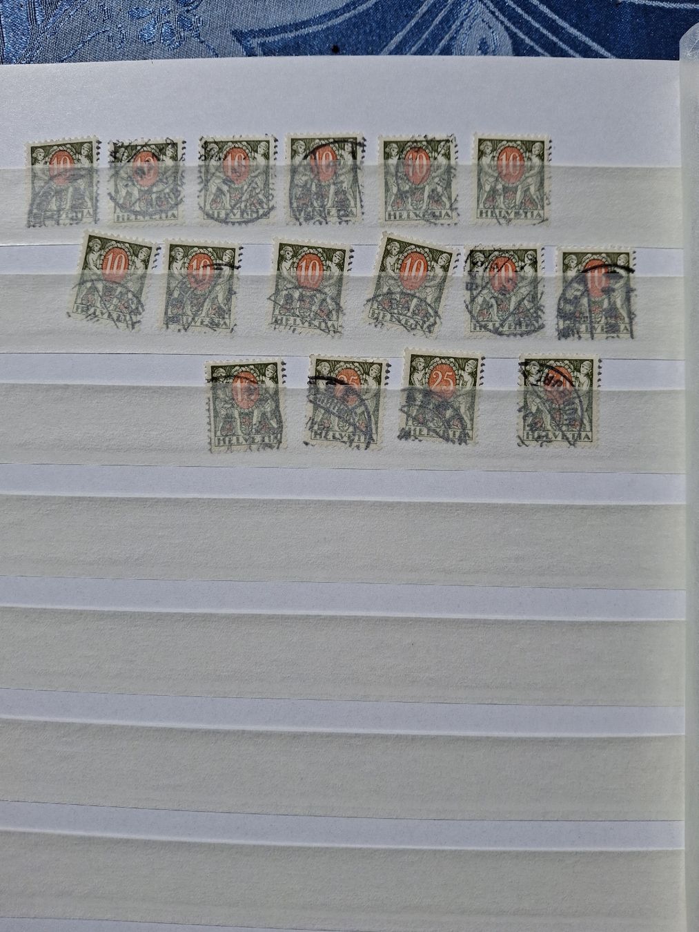 Tutti i francobolli: Briefmarken Sammlung Schweizer Wappen – Usato da Aadorf venduto da Greg19 1