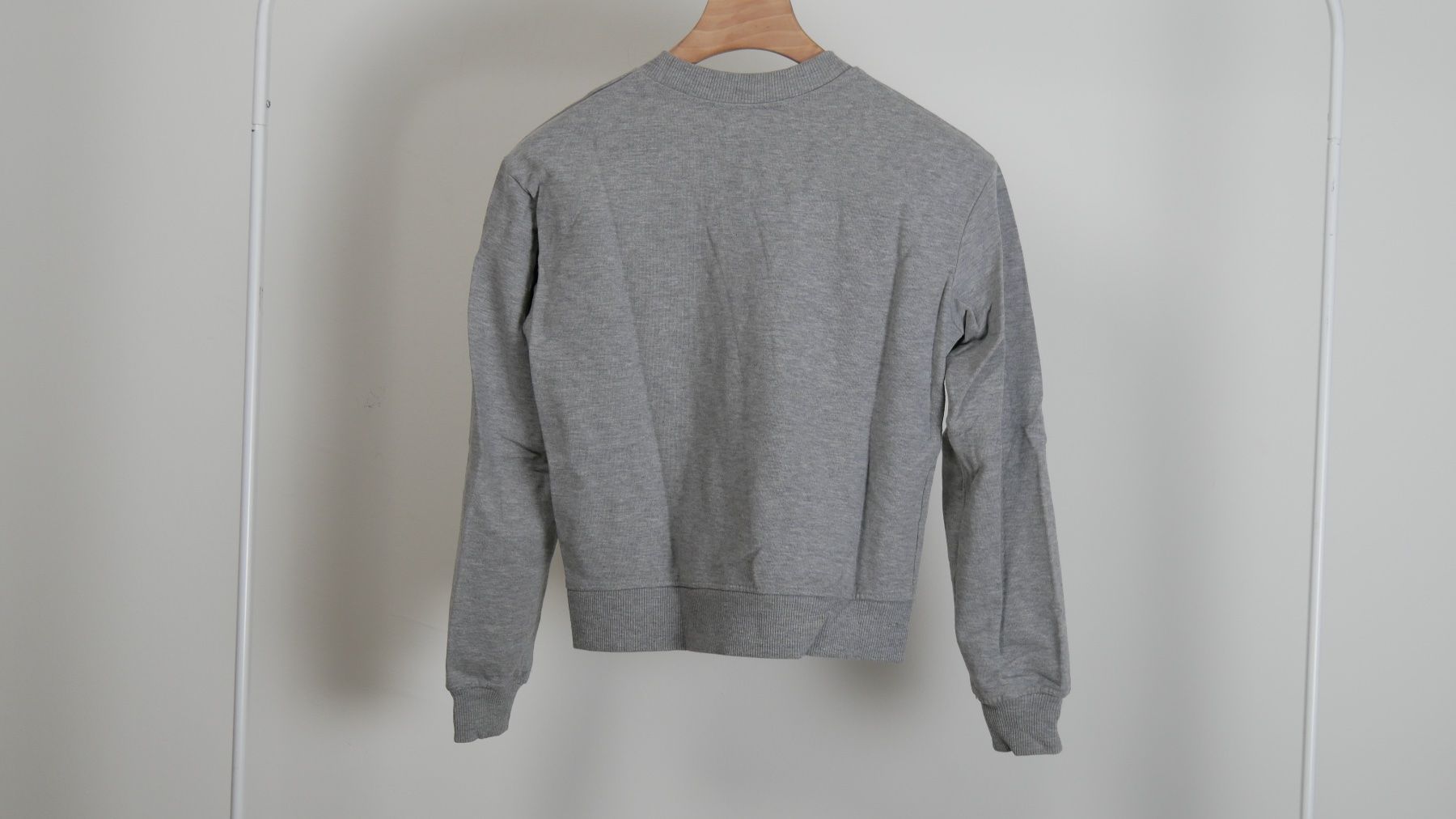 Na-kd Maglioni & Felpe: NAKD Sweatshirt Sweater Pullover grau XS – Nuovo (secondo la descrizione) da Zürich venduto da julia_vina 2
