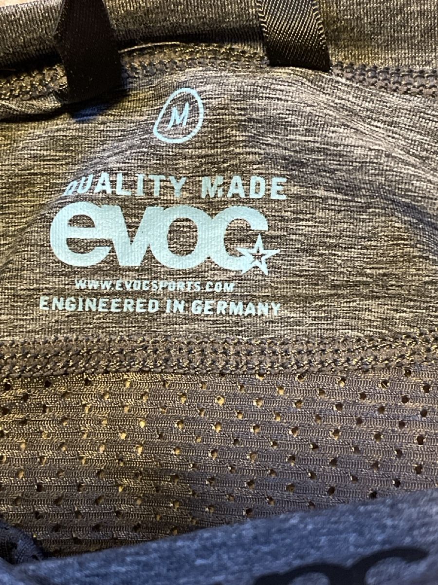 Protezioni & Imbottiture: Evoc Protektor-Shirt Gr. M,  Bike MTB Protektion  – Usato da Strengelbach venduto da Aschatan5 4