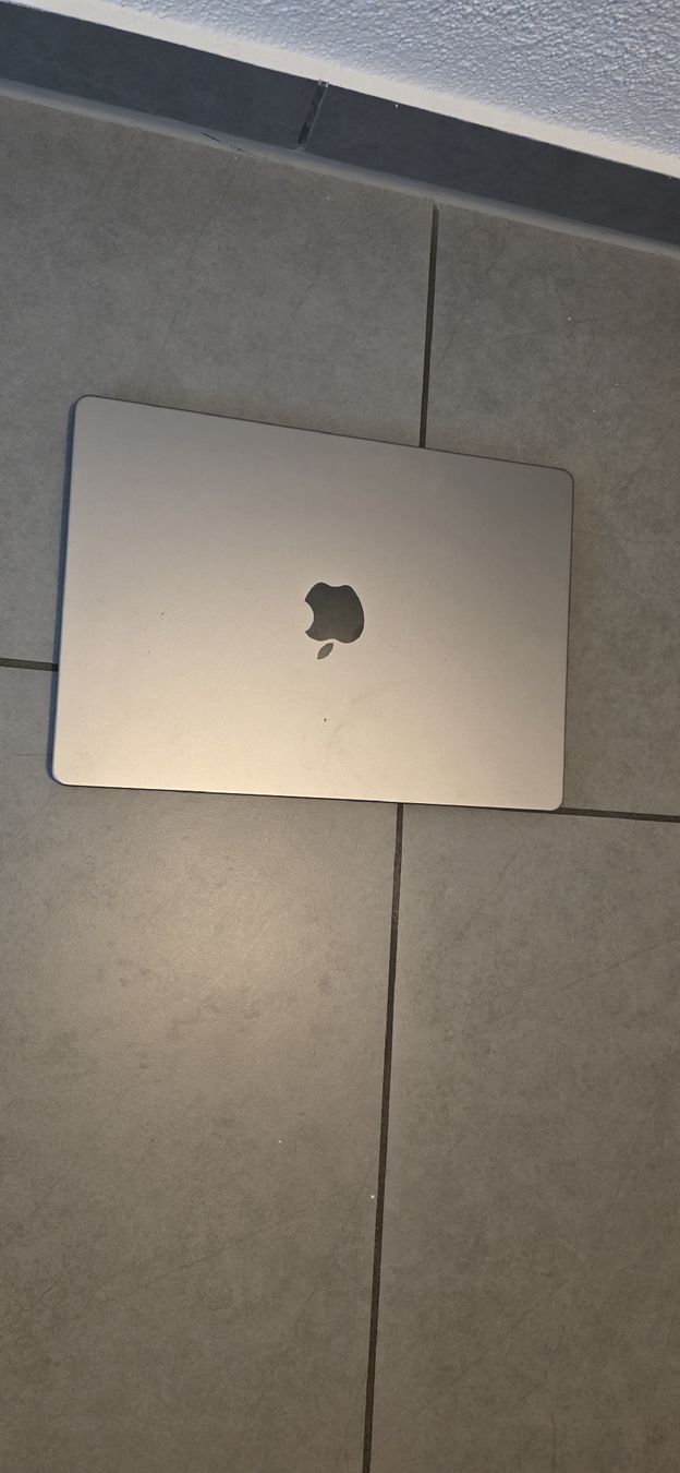 Apple Notebooks: Apple MacBook Pro 14 Zoll  – Neu (gemäss Beschreibung) aus Frauenfeld von s_mv 1