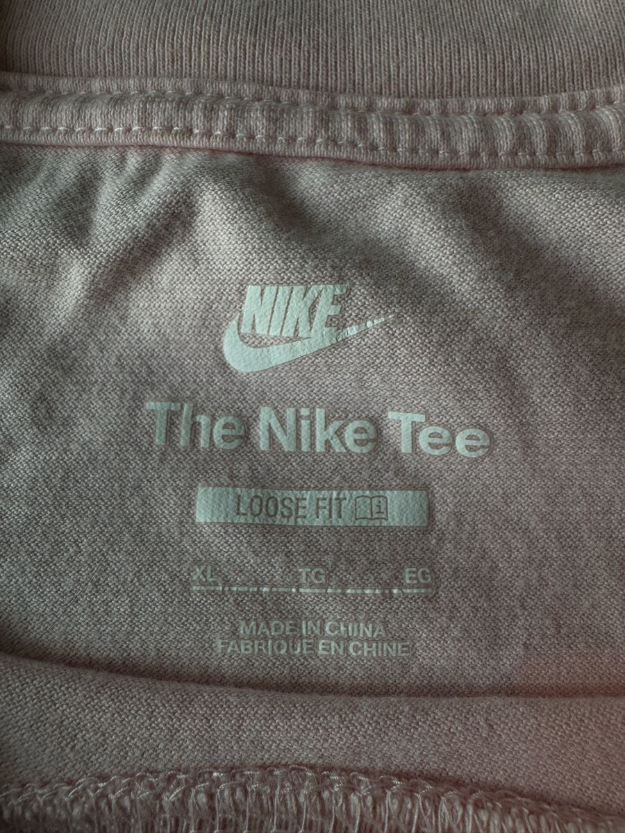 Nike T-shirt: Nike T-Shirt pink – Usato da Villmergen venduto da van_xv9t 1