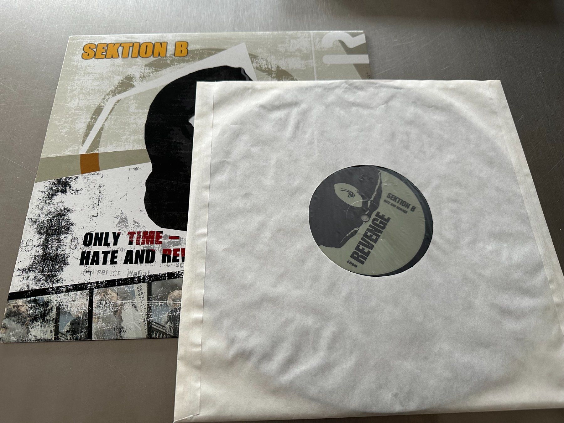 Vinyles: SEKTION B LP ONLY TIME - HATE & REVENGE - HEAVY ELECTRONICS – Neuf (Voir description) à Sion par jaipur1401 2