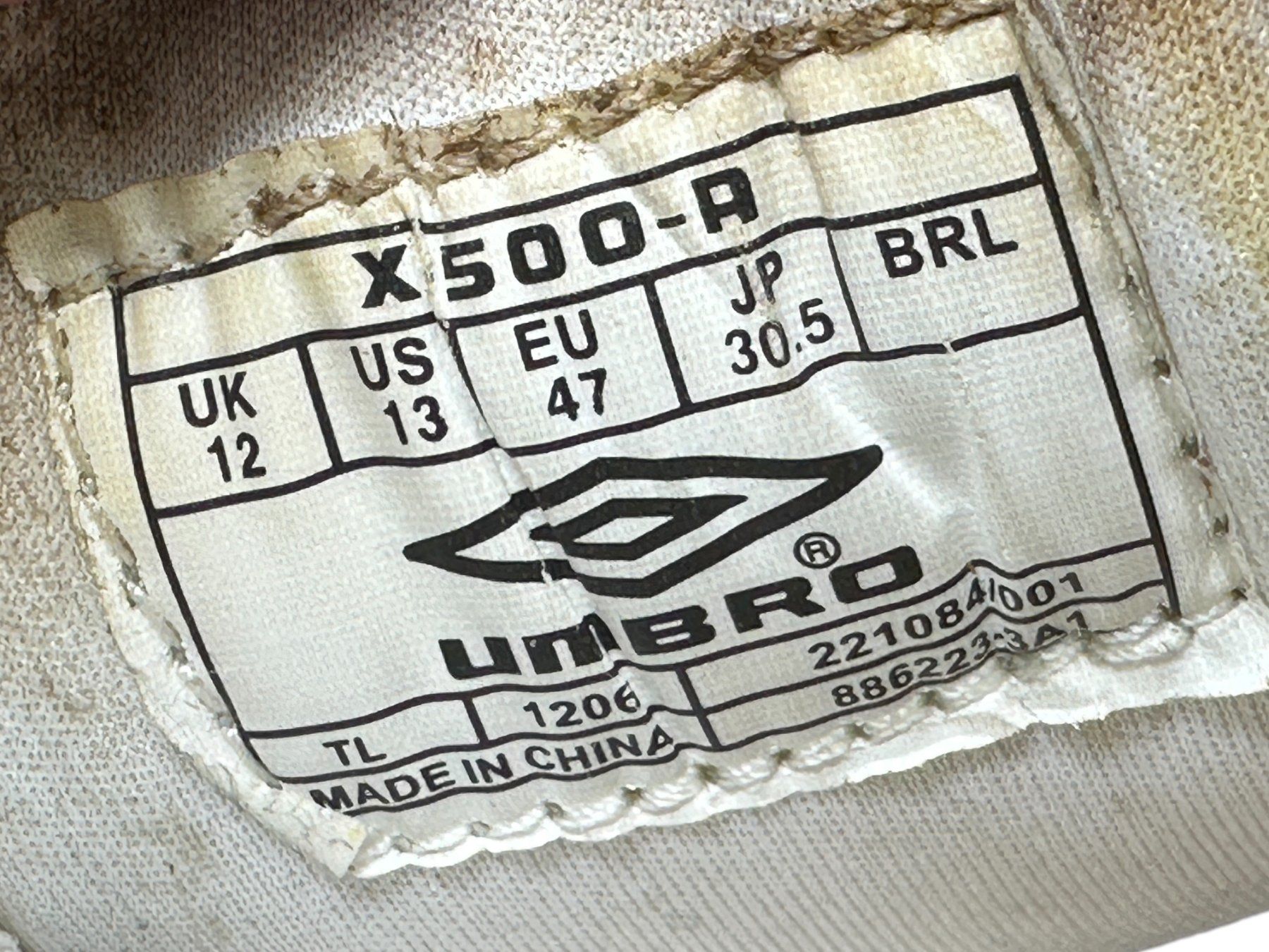 Scarpe da uomo: Chaussures de foot Umbro X500-A, EU 47 – Usato da Morges venduto da vintix 1