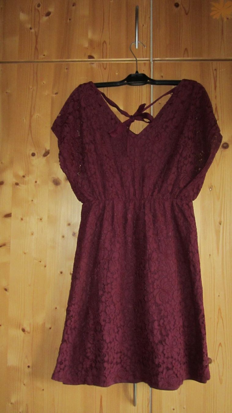 Kleider: Robe bordeaux en dentelle M About You – Gebraucht aus Oberried FR von berg04 1