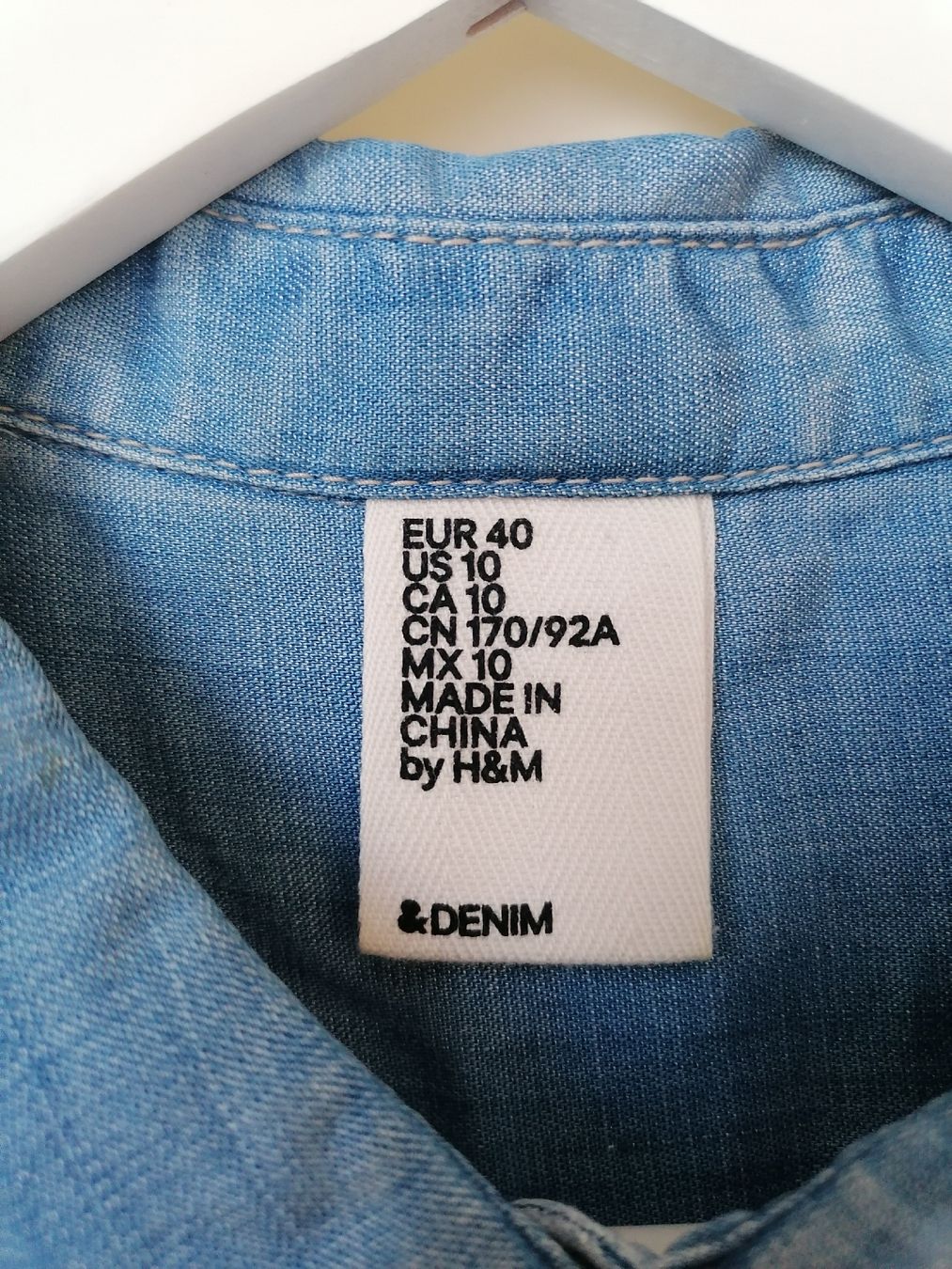 H&M Blusen: H&M Denim, Jeans-like Bluse, Gr. 40 – Gebraucht aus Zug von Annina29 4