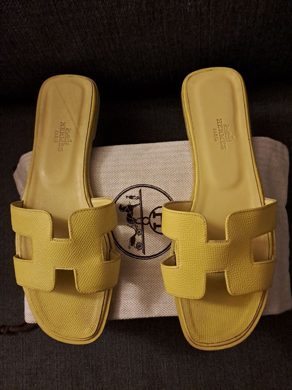 Hermès Scarpe da donna: Mules Hermès – Usato da Genève venduto da Cinely