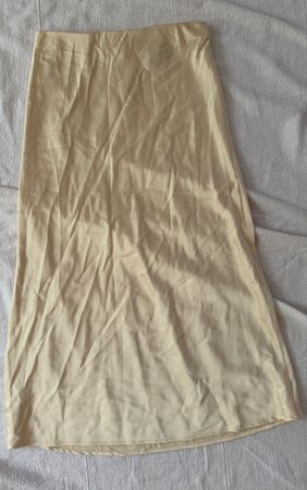 H&M Skirt butter yellow Size S new condition