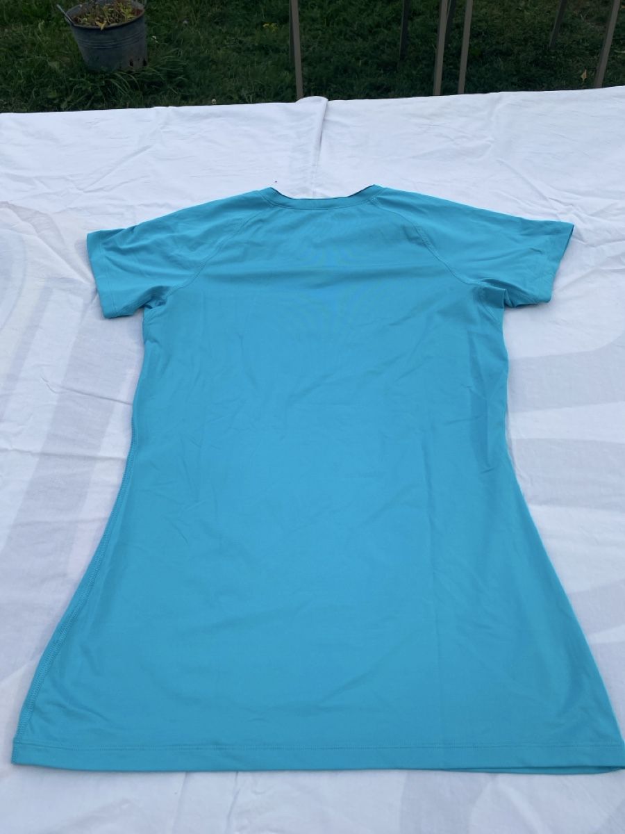 Nike T-Shirts: T-shirt Nike-Pro – Gebraucht aus Lonay von Ikoko 1