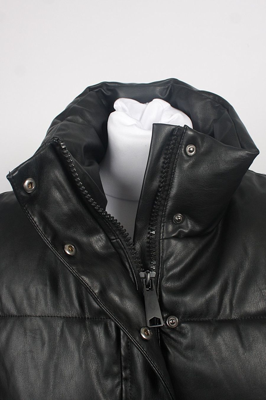 Shein Gilet & Giacche senza maniche: SHEIN Weste schwarz, Grösse M – Usato da Zollikofen venduto da Restwert_Zollikofen 4
