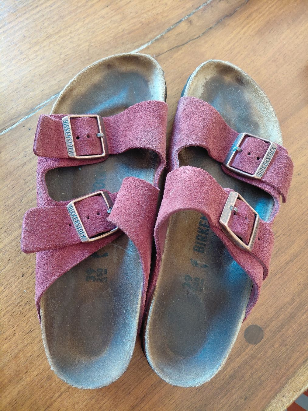 Chaussures femmes: birkenstock en daim prune – D'occasion à conthey par Sarahaude1