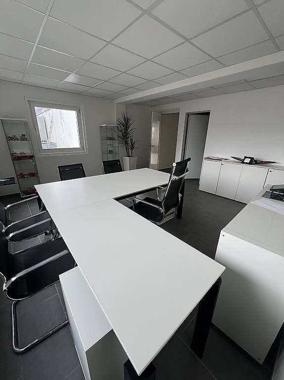 Tavoli: Vendo tavolo da ufficio – Usato da Magliaso venduto da pie_sg6m 2