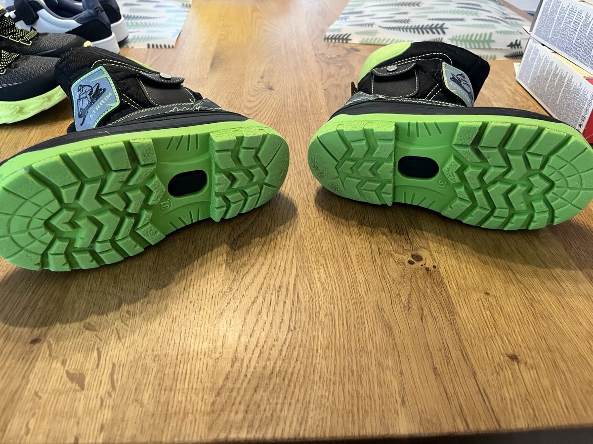 Scarpe per ragazzi: Warme Winterstiefel, Grösse 31, gebraucht – Usato da Münchenstein venduto da pricehouse 1