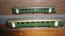 2 Personenwagen 1. und 2. Klasse BLS Arnold Spur N