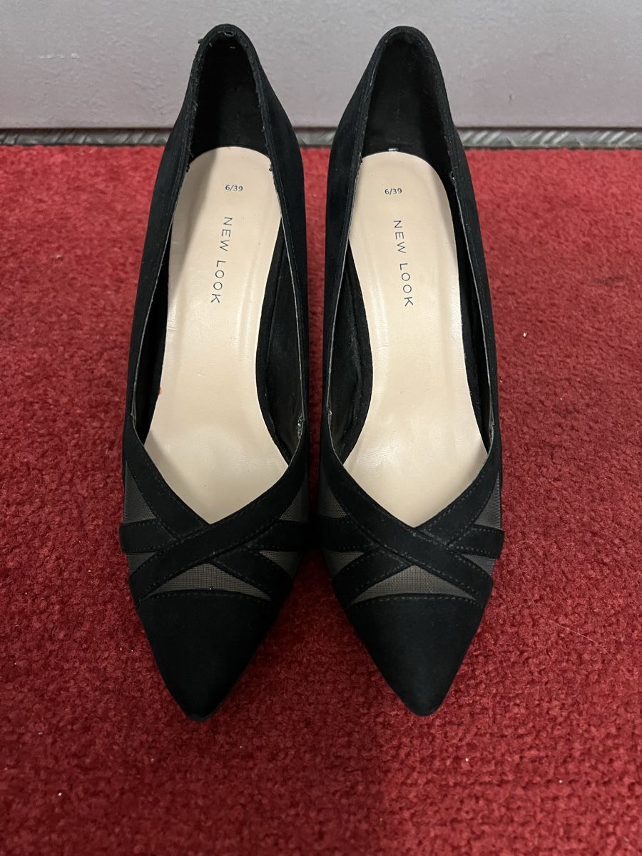 Scarpe da donna: Elegante schwarze Pumps, Grösse 39 – Usato da Zürich venduto da Kos12345 4