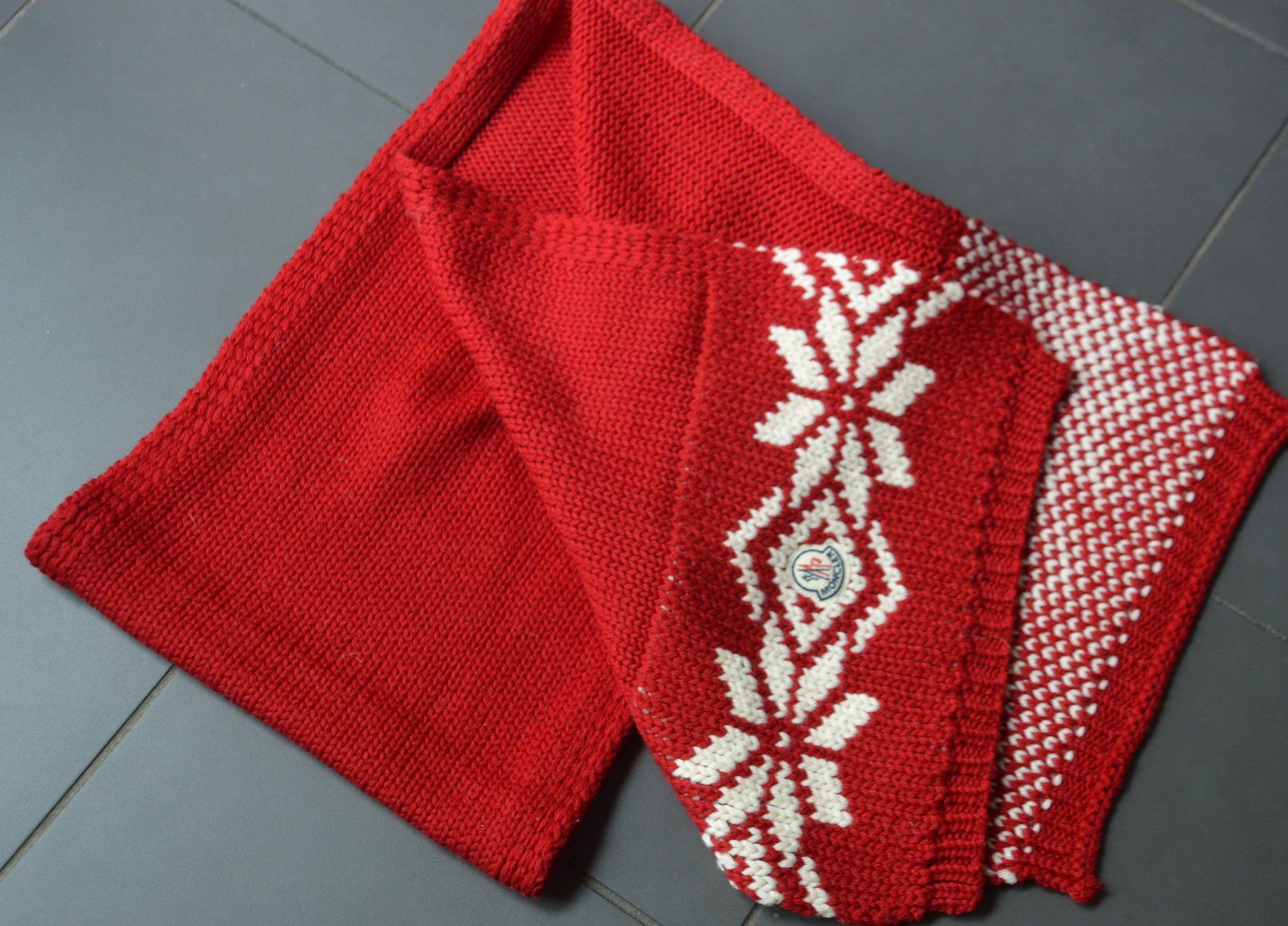Moncler Foulard & Sciarpe: Moncler Schal / écharpe 225 x 35 cm – Usato da Collonges venduto da Auganien 6