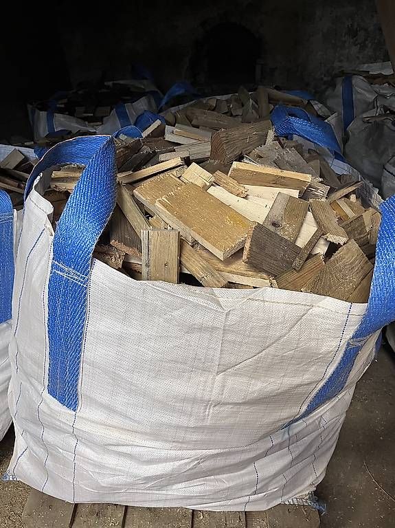 Holzartikel: Holzreste zum verfeuern im Bigbag – Gebraucht aus Dägerlen von CNA9