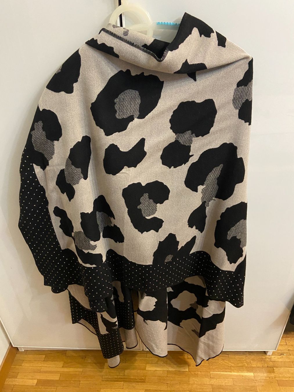 Altro in Moda donna: Cape/poncho de la marque MORGAN – Nuovo (secondo la descrizione) da Plan les Ouates venduto da didi911 2