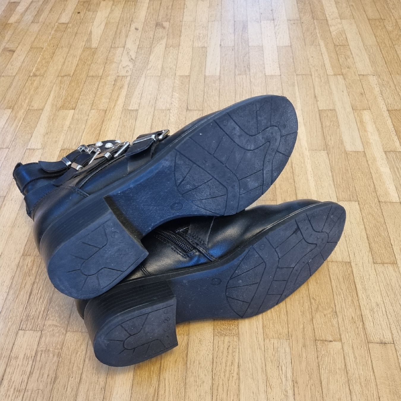 Damenschuhe: Schuhe – Gebraucht aus Biel/Bienne von Ressourceraum 1
