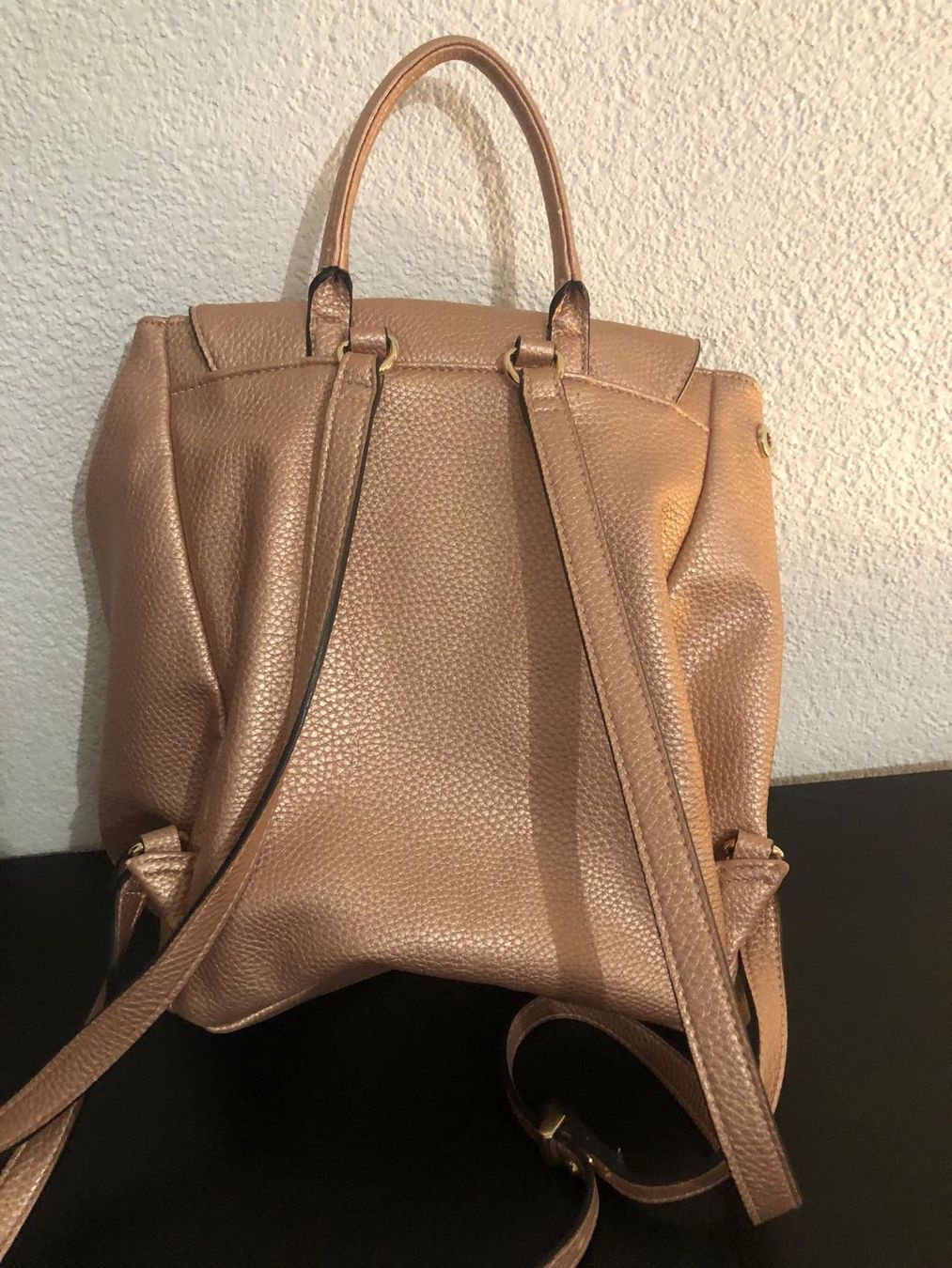 Guess Zaini: Guess Rucksack – Usato da Biel/Bienne venduto da Bolagol9 1