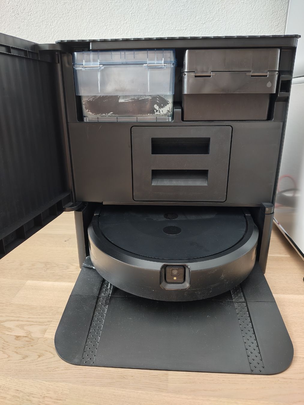 Irobot Aspirateurs & Accessoires: iRobot Saug- und Wischroboter – D'occasion à Worblaufen par Picture61 1