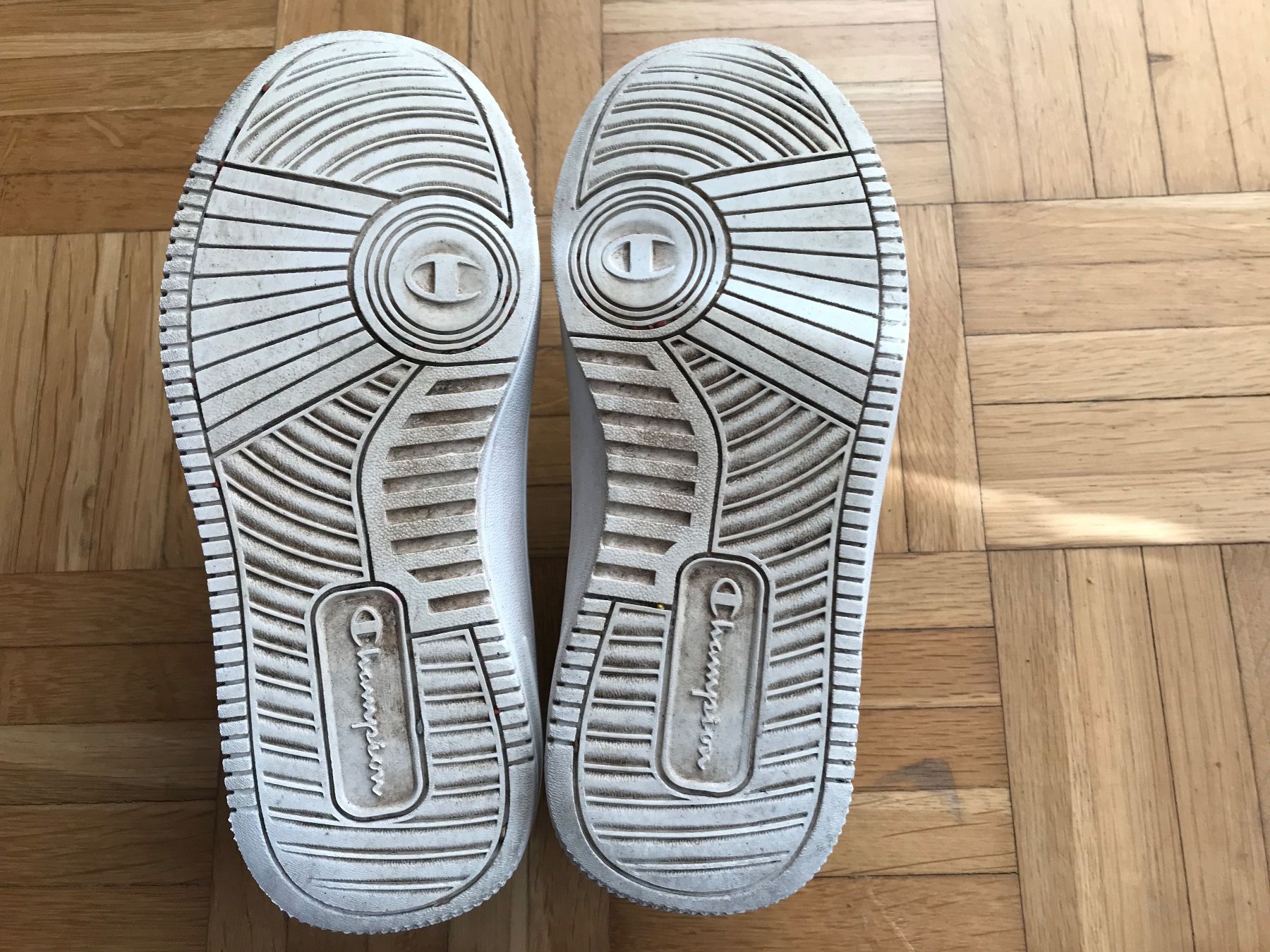 Champion Scarpe per ragazzi: Sneaker Turnschuhe von Champion Grösse 32 – Usato da Emmenbrücke venduto da Hathor123 4