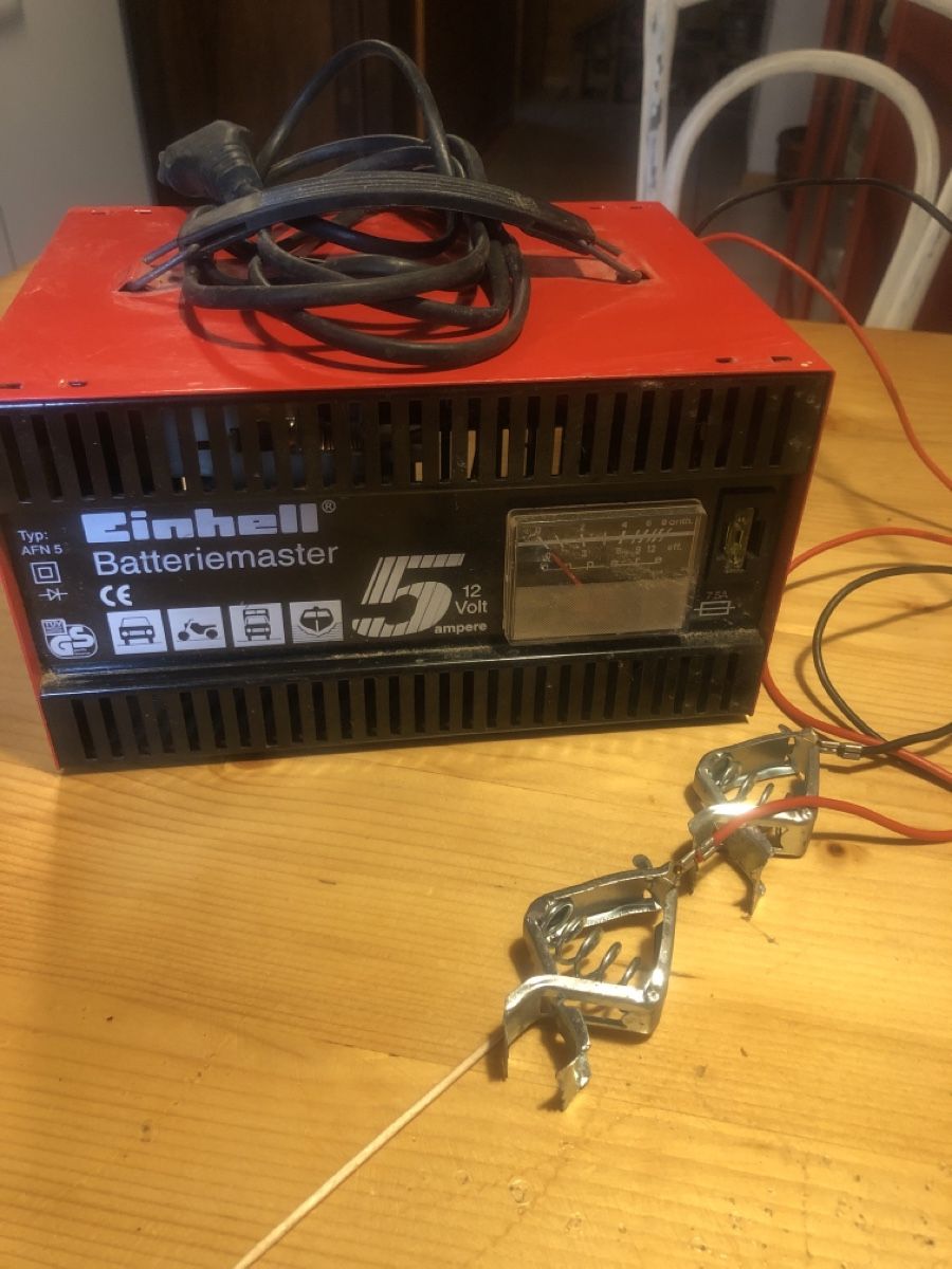 Einhell Caricabatterie: Ladegerät Autobatterie – Usato da Schliern b. Köniz venduto da Corinu59 1