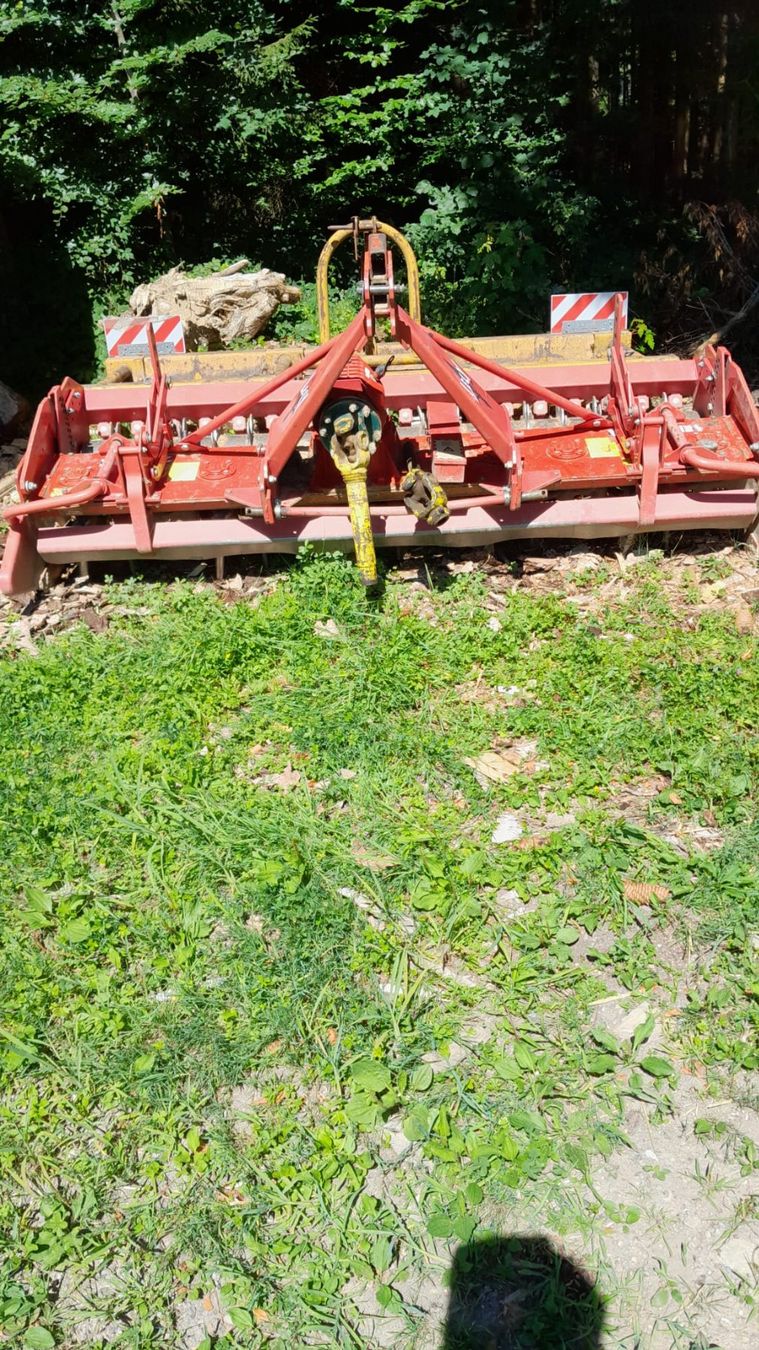 Lely Tutte le macchine: Kreiselegge Lely Terra 250-19-C – Usato da Neschwil venduto da cor_vt95