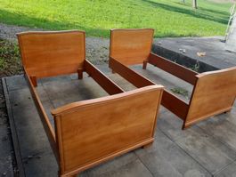 2 x Vintage-Bett Massiveholz. Anfang der 70er