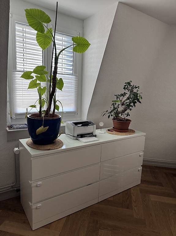 Cassettiere: Malm Kommode mit passender Glasplatte – Usato da Horgen venduto da ric_pst9