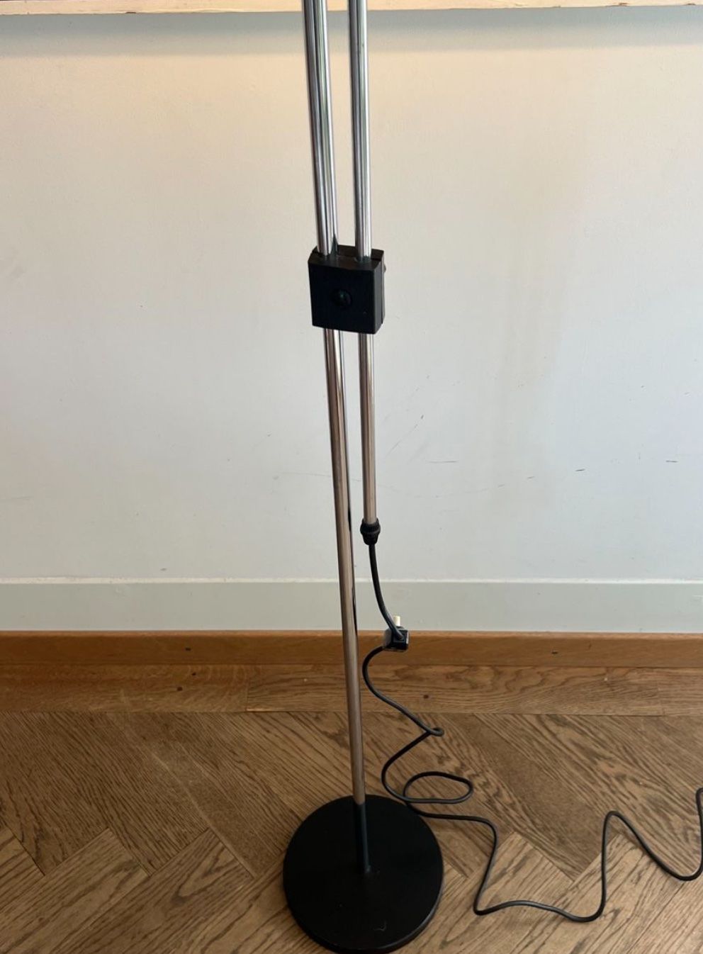 Lampade: Stehleuchte 70er Chrom Stoff verstellbar – Usato da Zürich venduto da Testore 2