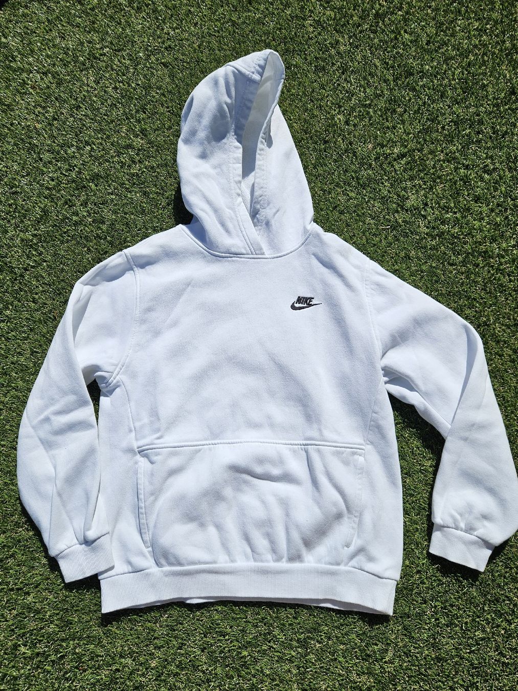 Nike Maglioni & Felpe: Nike sweat à capuche 158-170 – Usato da Peseux venduto da Astana