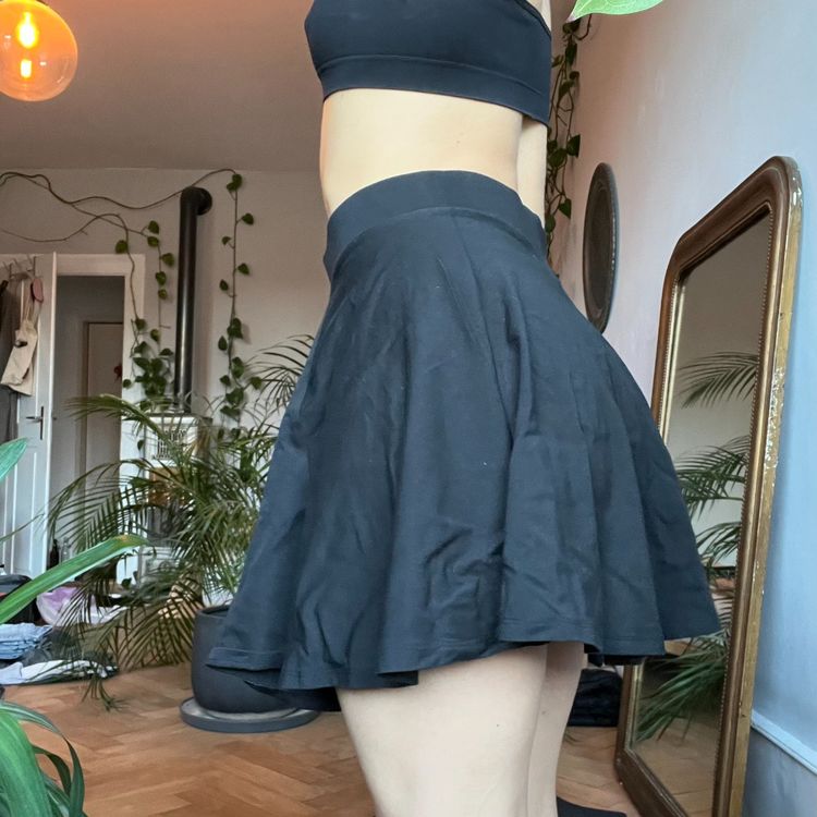 Schwarzer Mini Rock, Grösse S | Kaufen auf Ricardo