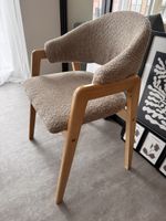 Stuhl mit Armlehnen 2er-Set - Bouclé-Stoff & Kautschukholz