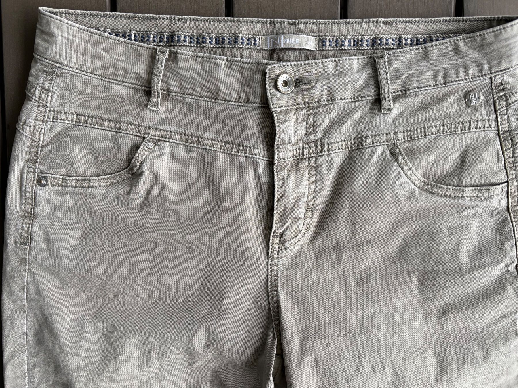 Nile Pantaloni: Nile Freizeithose, Gr. M, Khaki – Usato da Ebnat-Kappel venduto da Molton 1