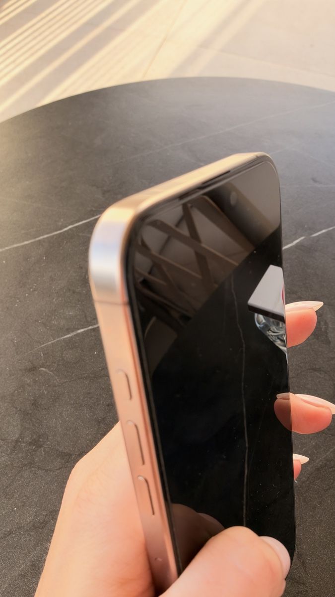 Apple Telefoni cellulari / Smartphones: iPhone 16 pro max sandstorm 512gb – Usato da Zürich venduto da ali_nf7p 4
