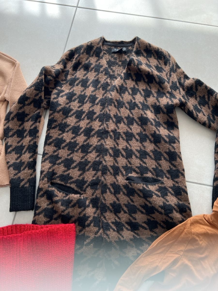 Lotti di vestiti: AMISU Winter XS – Usato da Meierskappel venduto da Coke 2