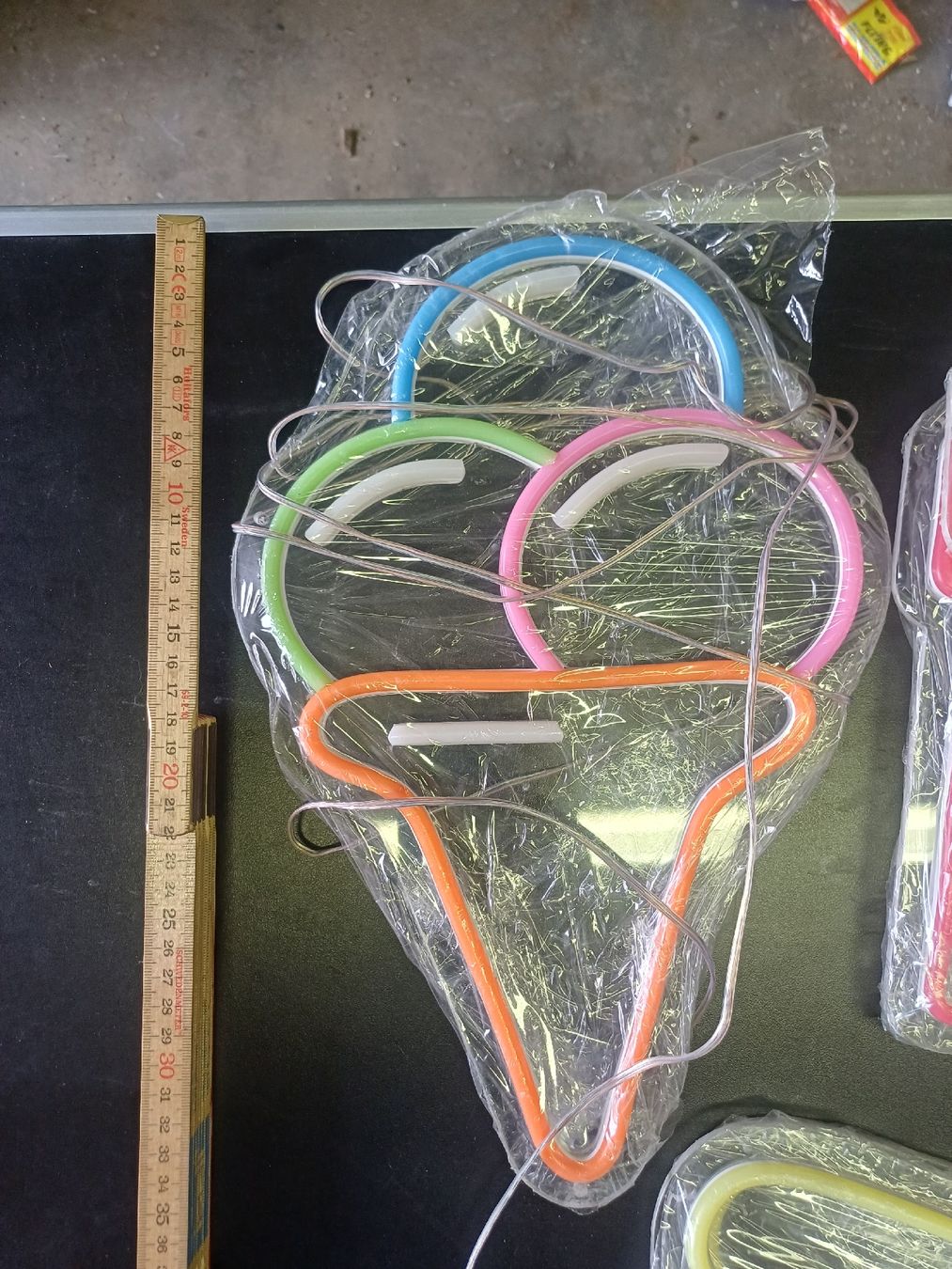 Tutte le decorazioni: LED Leuchtwerbung aufPlexiglas – Usato da Wangenried venduto da Recycler94 5