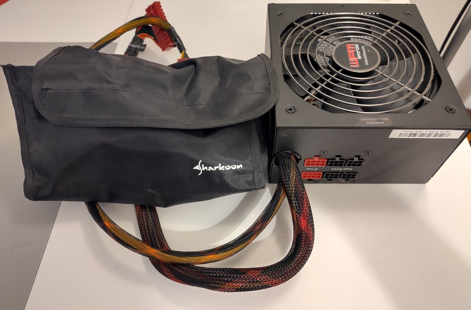 Componenti elettronici: Alimentation PC 700W Bronze, Sharkoon – Usato da Renens VD venduto da ale_gj7z 1