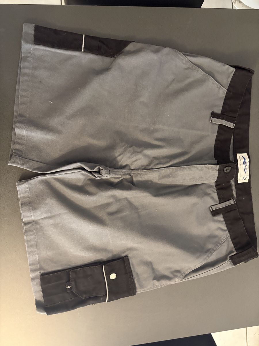 Pantaloni: Arbeitsshorts, Arbeitshosen, Gr. 50&52 – Usato da Leibstadt venduto da Shopcity 1