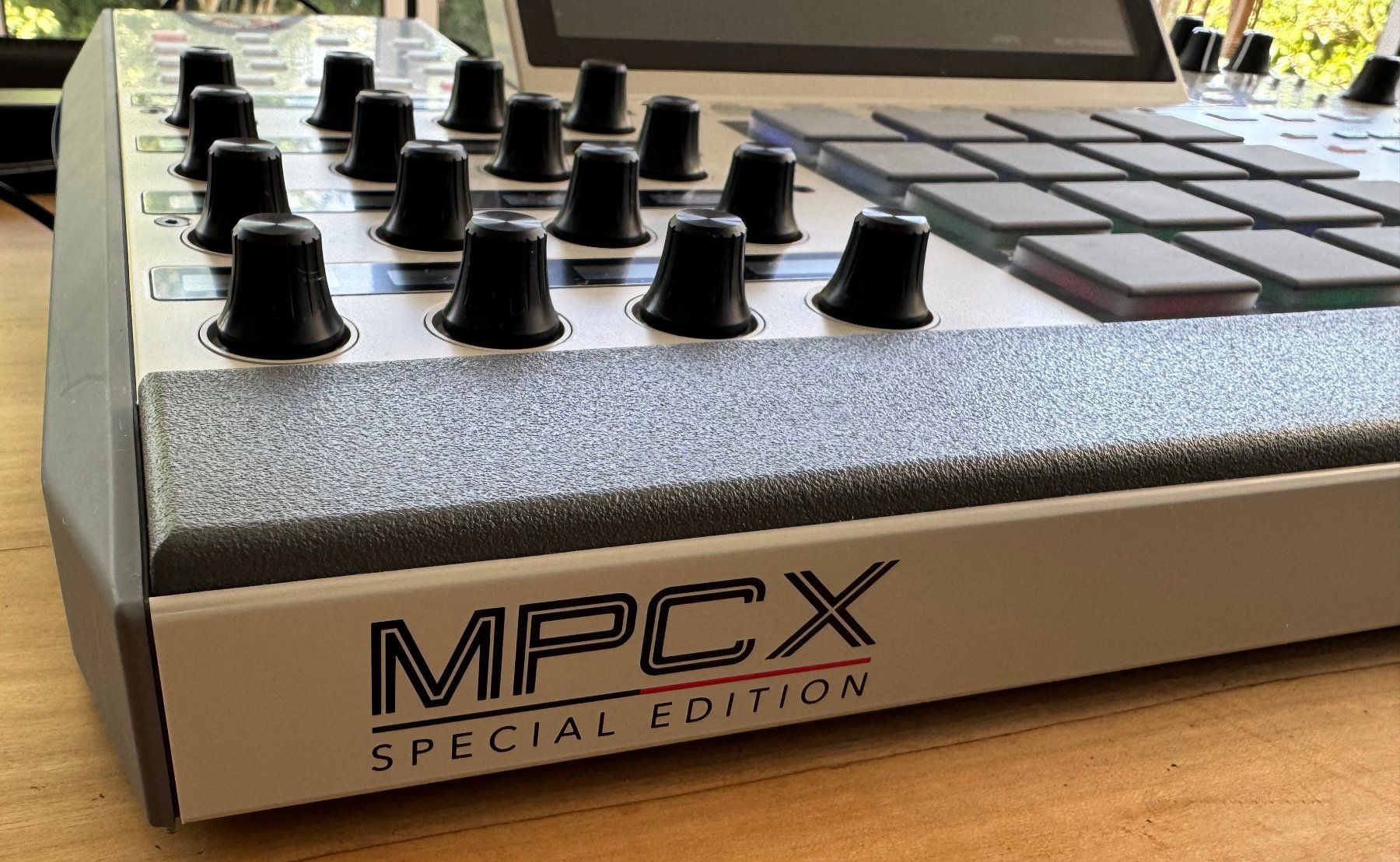 Akai Strumenti musicali: Akai Pro MPC X Special Edition SE mit SSD – Usato da Thun venduto da Jgantch 8