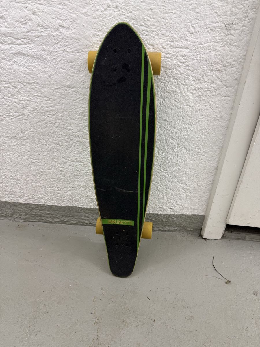 Skateboards: Brunotti loangboard – D'occasion à Zürich par Barbarazermatt