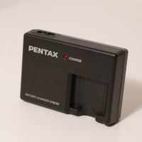 Pentax D-BC63 Ladegerät für D-LI63 Akkus der M30/M40/T30/V10