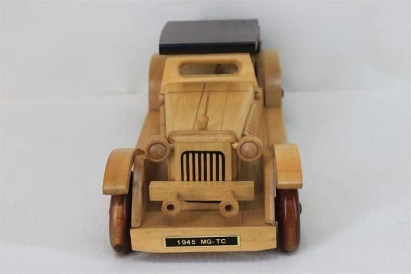 MG Modellini d'auto: MG 1945-TC 1945 Classic Car – Usato da Thun venduto da Fbchm 2