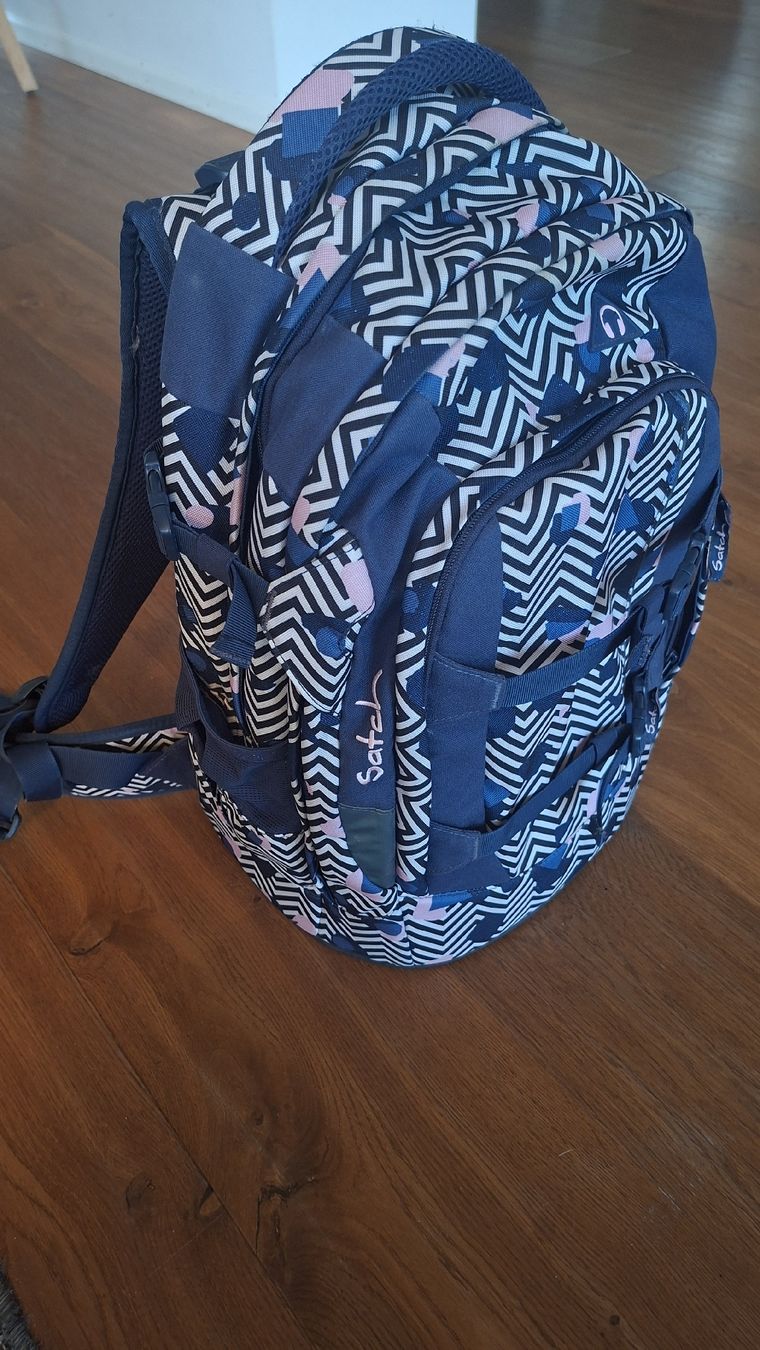 Satch Sacs & sacs à dos: Schulrucksack Satch blau gemustert – D'occasion à Ettingen par gonitanne