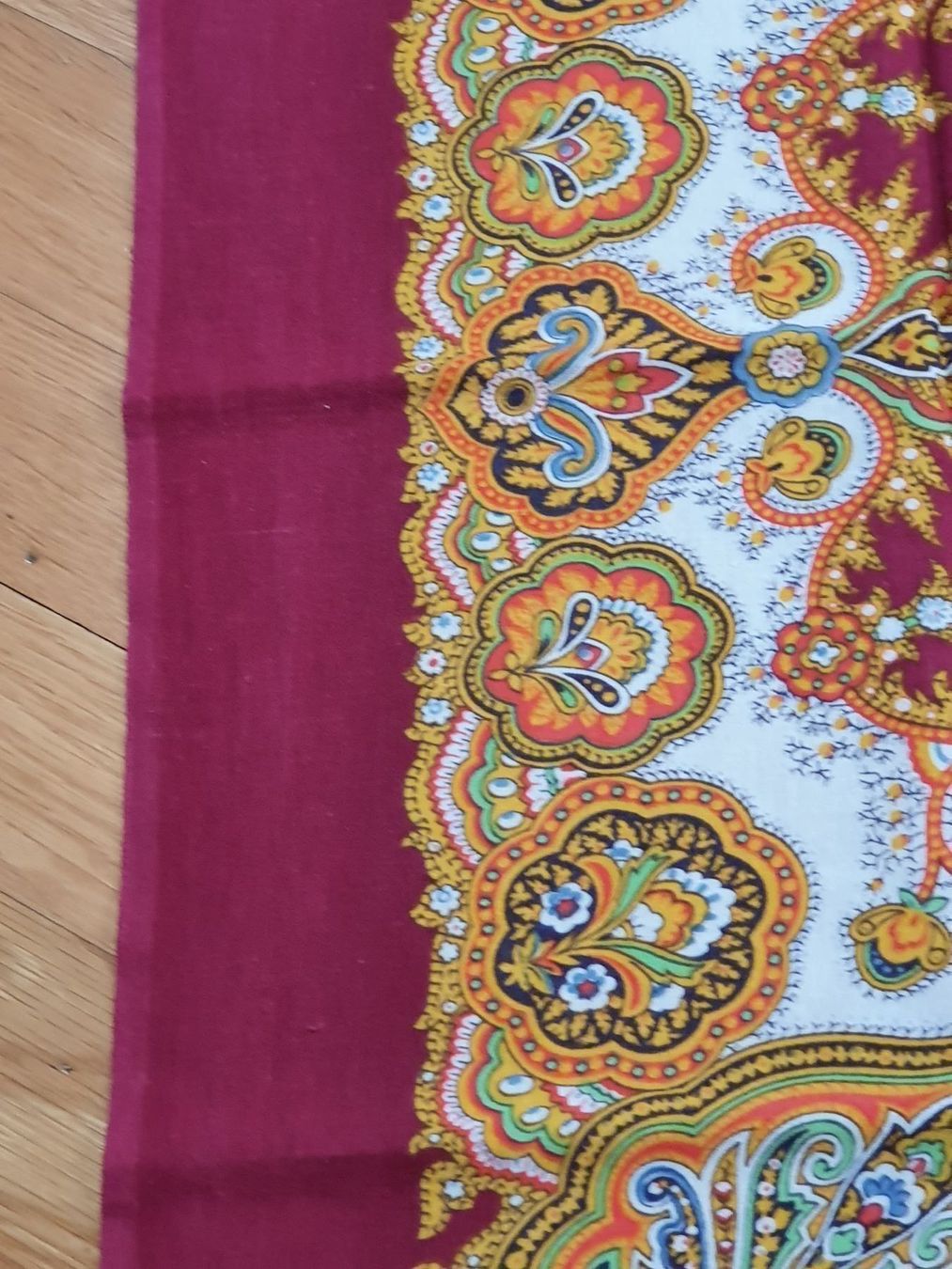 Foulard & Sciarpe: Dunkelrot,gemustertes Foulard – Usato da Ferden venduto da jemyce 2
